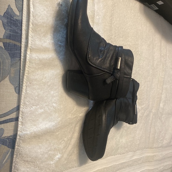 BARRE TRAPS ANKLE BOOTIE - Picture 3 of 5